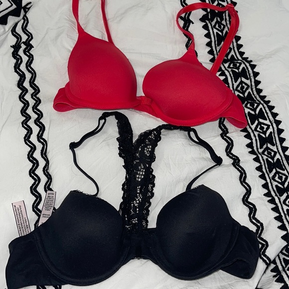 Bundle of VS/Pink bras - Picture 1 of 4